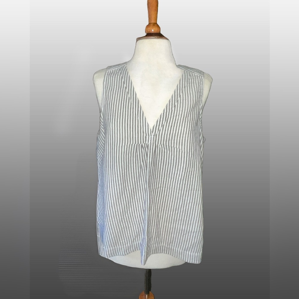 CASLON V Neck Pin Strip Tank Top Sz L